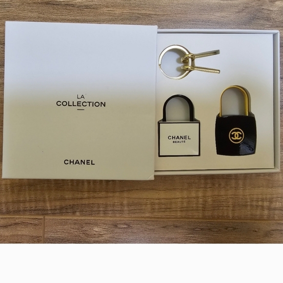 Chanel Lock and Key set - Picture 5 of 13
